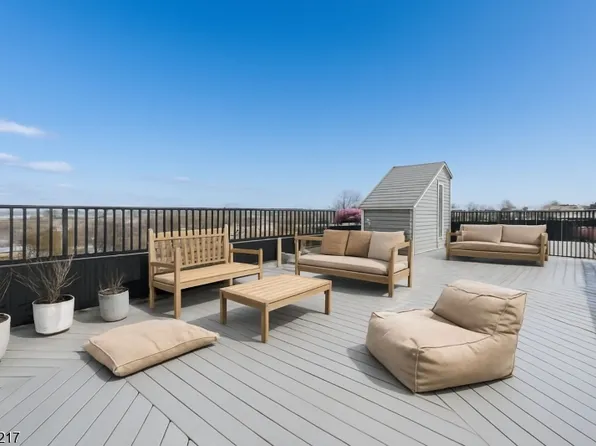 104 Poplar St BLDG 104 #2, Jersey City, NJ 07307