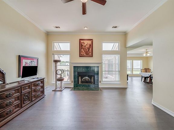 3rd image of 2221 Cottonwood Ct