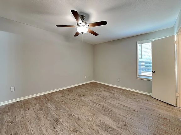 5th image of 510 Shennandoah Dr #1