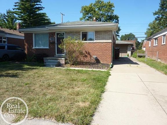 2nd image of 25185 Lorraine Ave