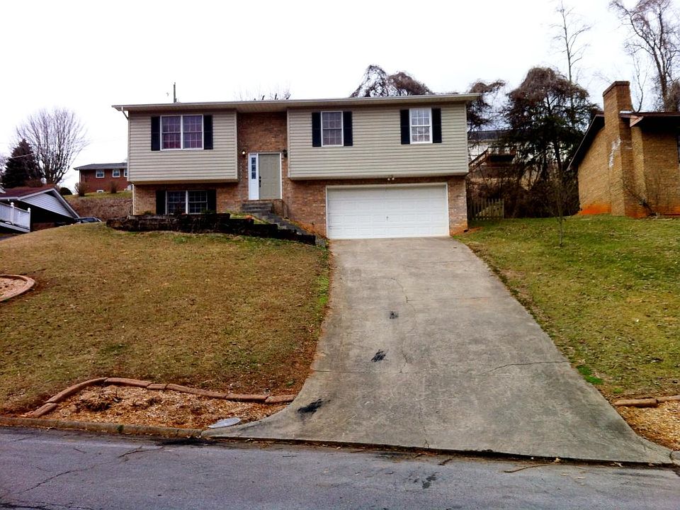 1st image of 944 Lane Dr
