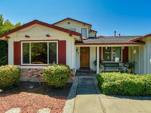 4th image of 1016 Lupine Dr