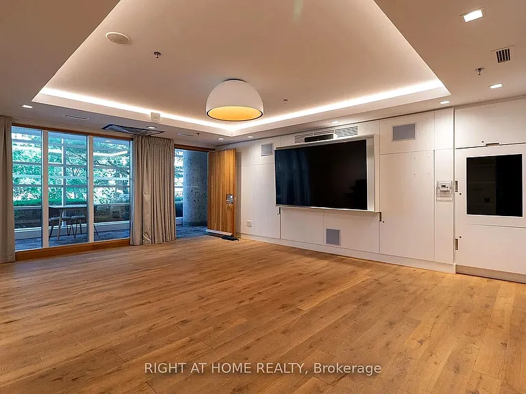 81 Navy Wharf Ct #2316 — Photo 43