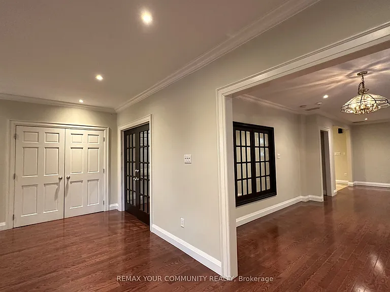 70 Snowdon Ave — Photo 3