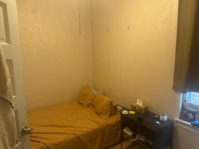 Back bedroom