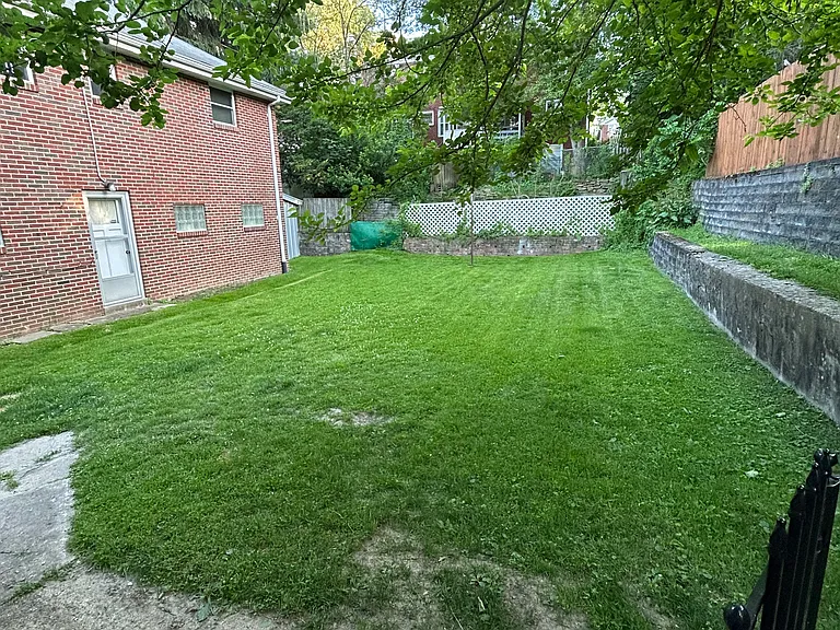 1425 Lasalle Ave #2 — Photo 16
