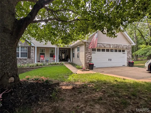 5504 Bon Ron Dr, Hillsboro, MO 63050