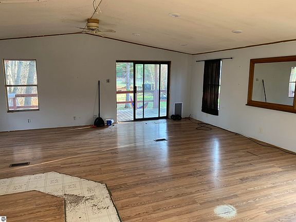 5th image of 5591 Jeffs Rd