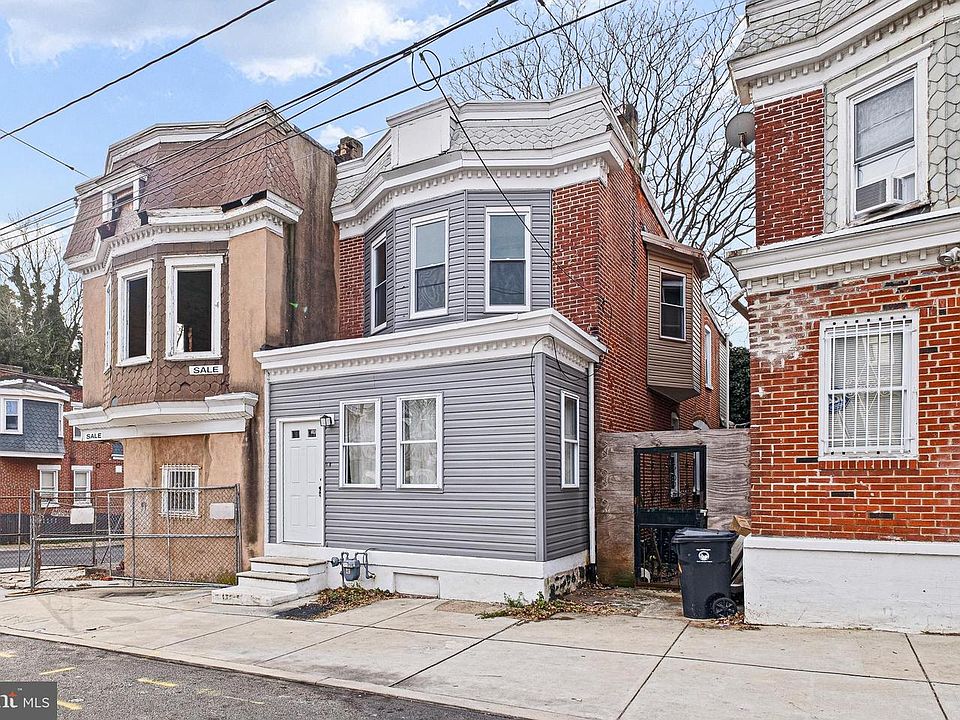 1st image of 36 E 23rd St