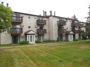 514 E Spruce Dr APT 3A, Palatine, IL 60074