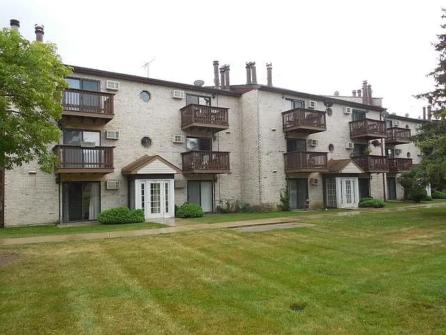 Building Photo - 514 E Spruce Dr #3A