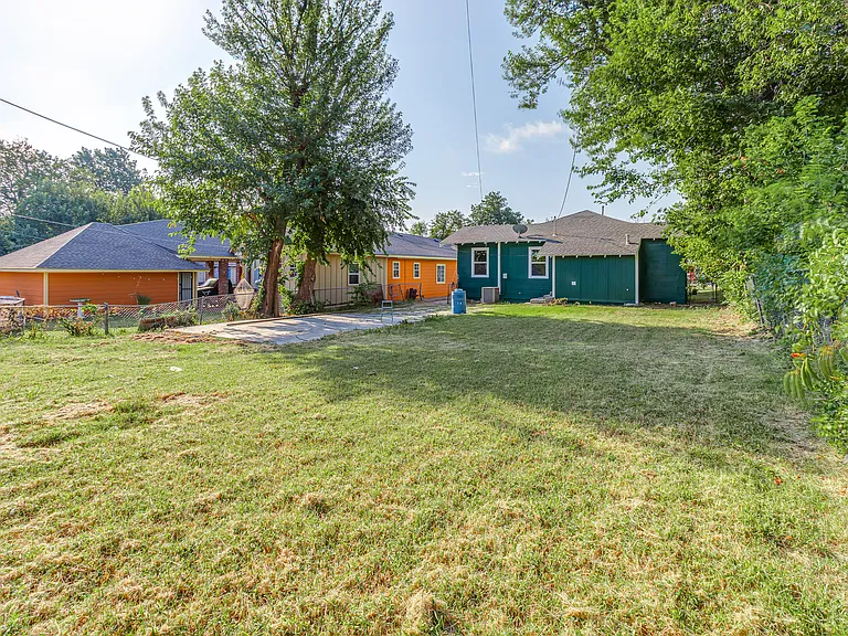 1723 W Park Pl — Photo 55