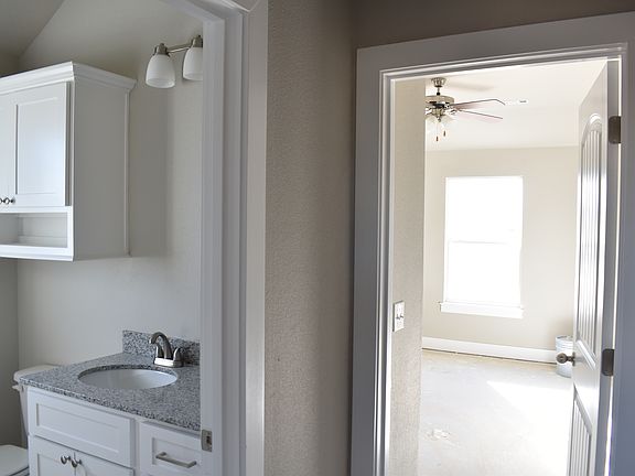 4th image of 1901 E Endura Park Dr