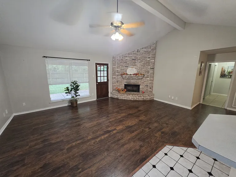 10003 Leamington Dr — Photo 4