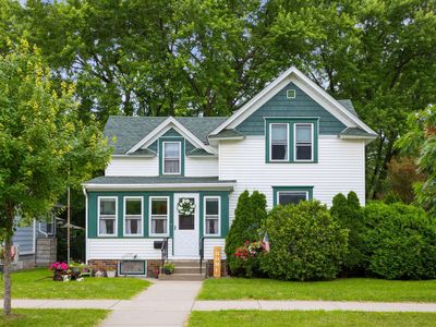 223 N Elm St, Chaska, MN, 55318