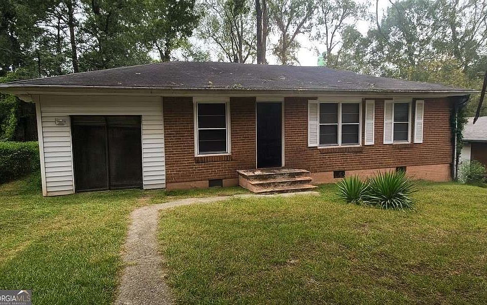 1st image of 678 Quaker St SW