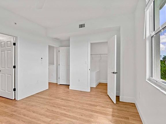 4th image of 10100 SW 7th St #24402