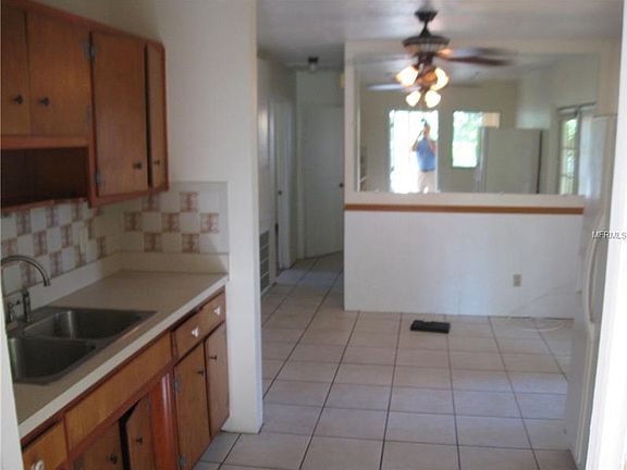 5th image of 3123 49th Ave N