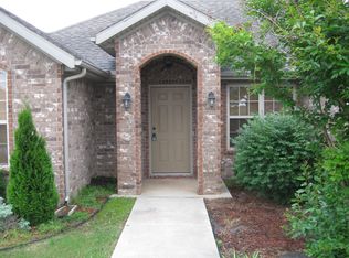 220 Beasley Dr, Centerton, AR 72719
