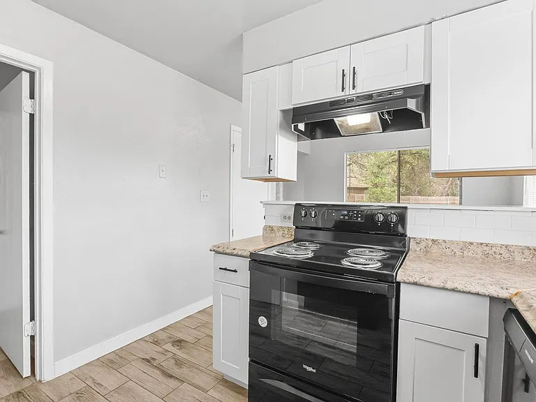 PM2-AUS7505 Saint Amant Pl — Photo 11