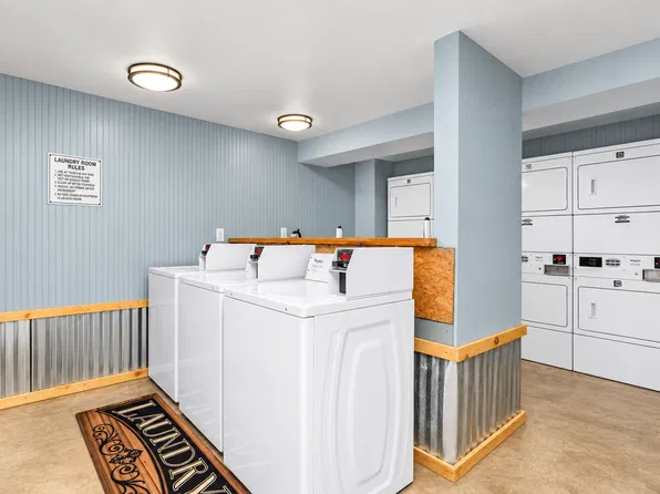 Jenn Station Apartments