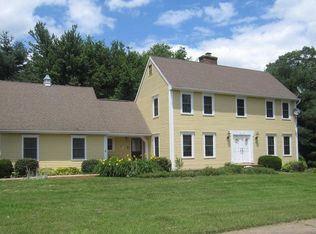 6 Heritage Ln, East Hartford, CT 06118