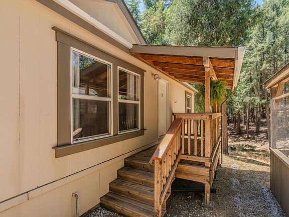 2nd image of 25824 Meadow Dr