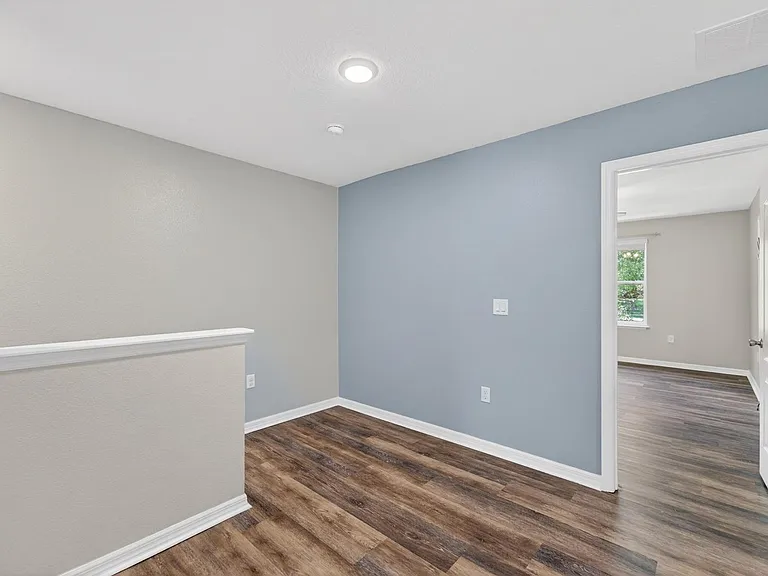 3842 Hampstead Ln — Photo 27