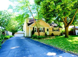 309 Dunbar Rd, Mundelein, IL 60060