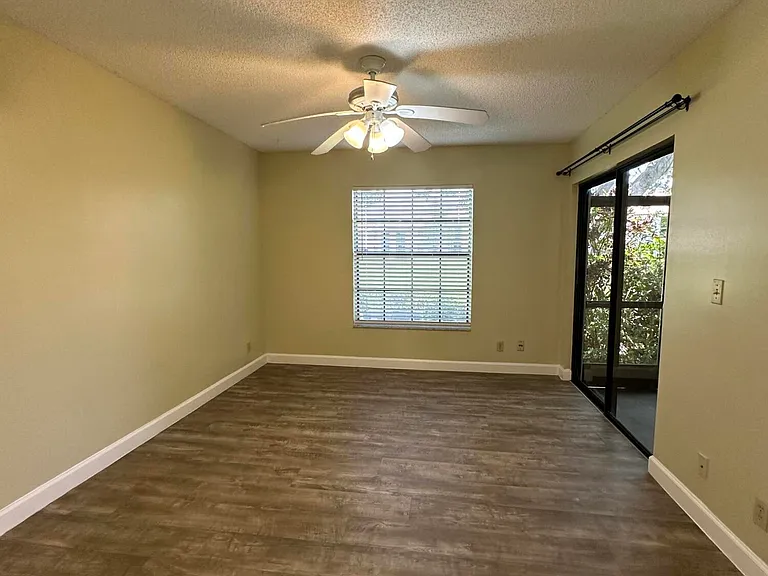 321 Olivewood Pl #121 — Photo 4