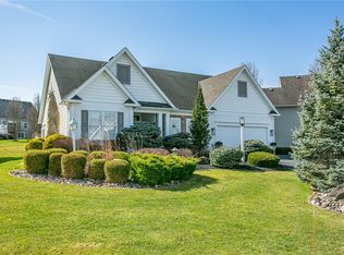 25 Nobleman Ct, Fairport, NY 14450
