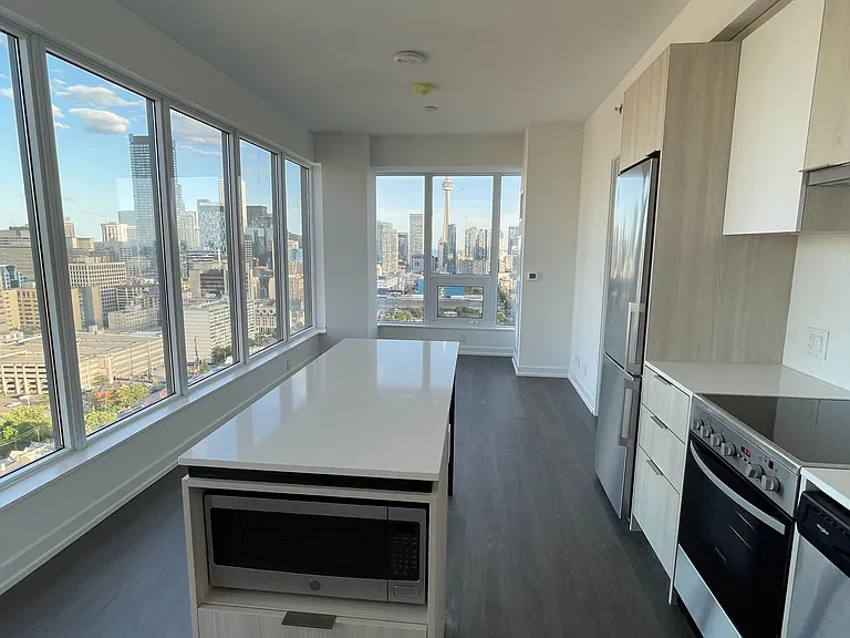 203 College St #2508 — Photo 26