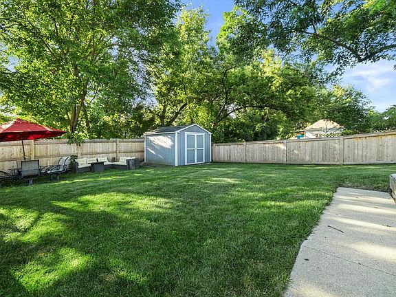 3rd image of 8417 200th AVENUE