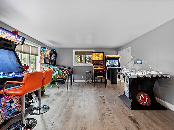 4th image of 2347 Casswell Dr