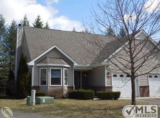 547 Indian Oaks Dr, Howell, MI 48843