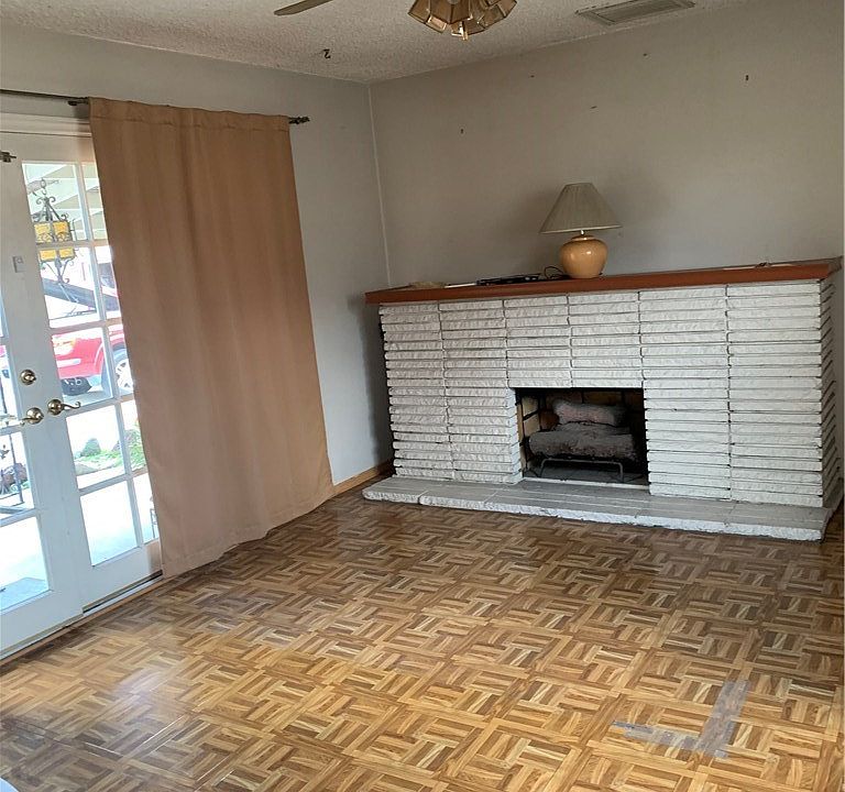 1st image of 10816 Leland Ave