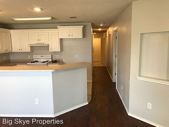 3rd image of 3106 110th St Unit A