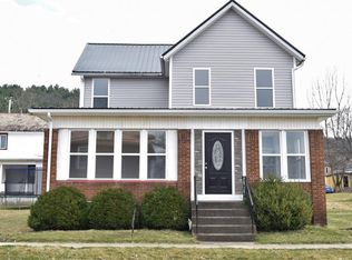 518 N 2nd St, Dennison, OH 44621