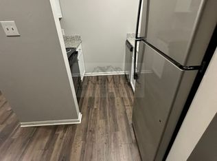 1 bedroom / 1 bath - 60 West Apartments - 6007 Barton Dr Shawnee, KS 66203- Rent $875 Deposit $875, Shawnee, KS 66203