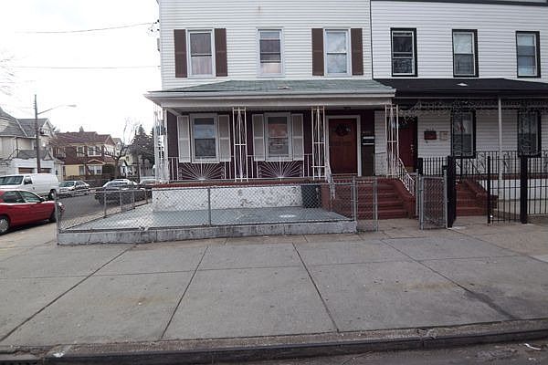 1st image of 9120 104th St