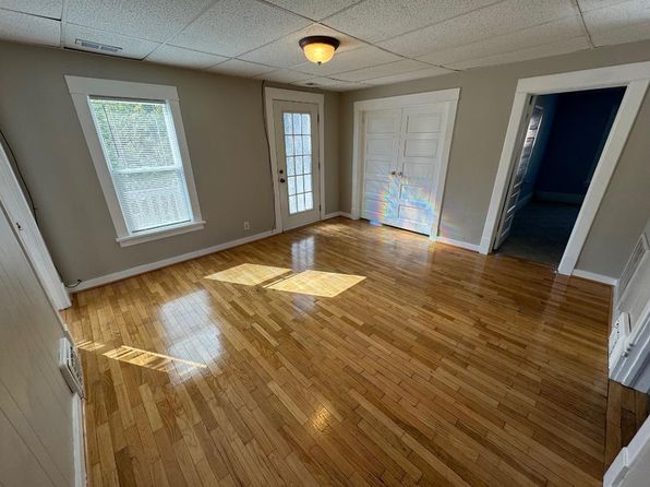 1221 Fulton St #2, Grand Haven, MI 49417