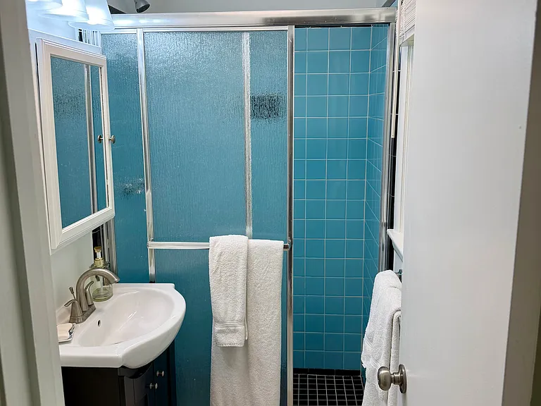 604 Yeonas Dr SW — Photo 12