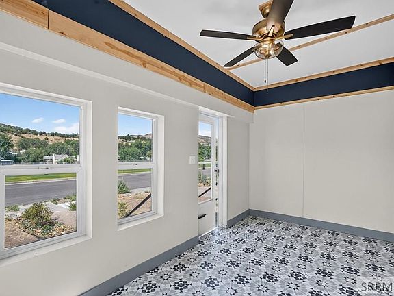 3rd image of 1004 N Grant Ave
