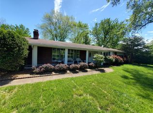 9818 Barrington Dr, Saint Louis, MO