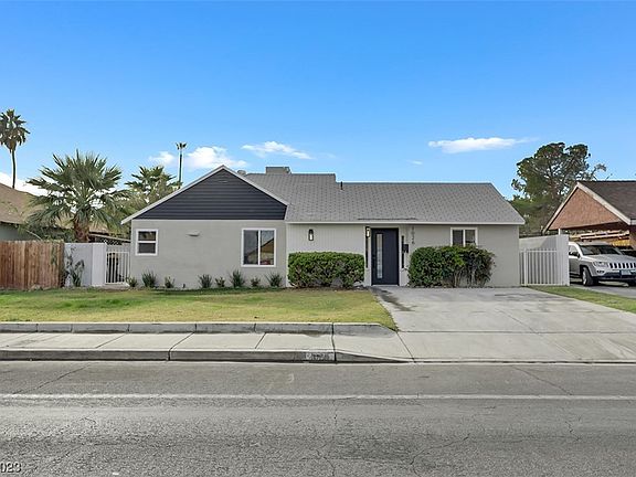 4th image of 1026 E Oakey Blvd