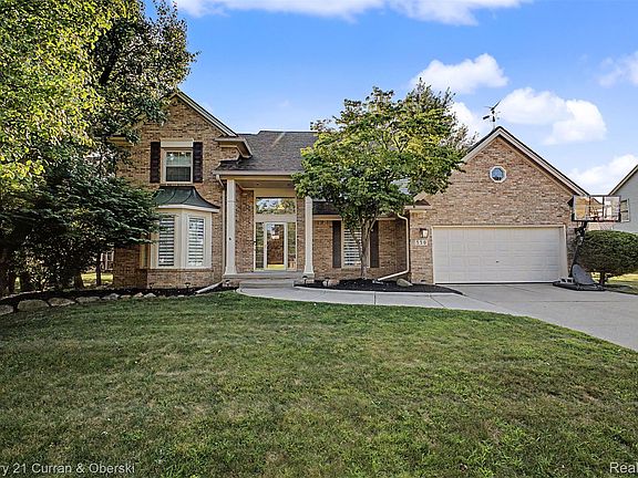 3rd image of 550 Fairfield Ct