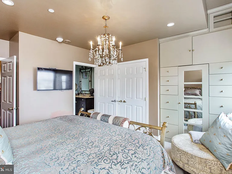 1600 Arch St #1703 — Photo 15