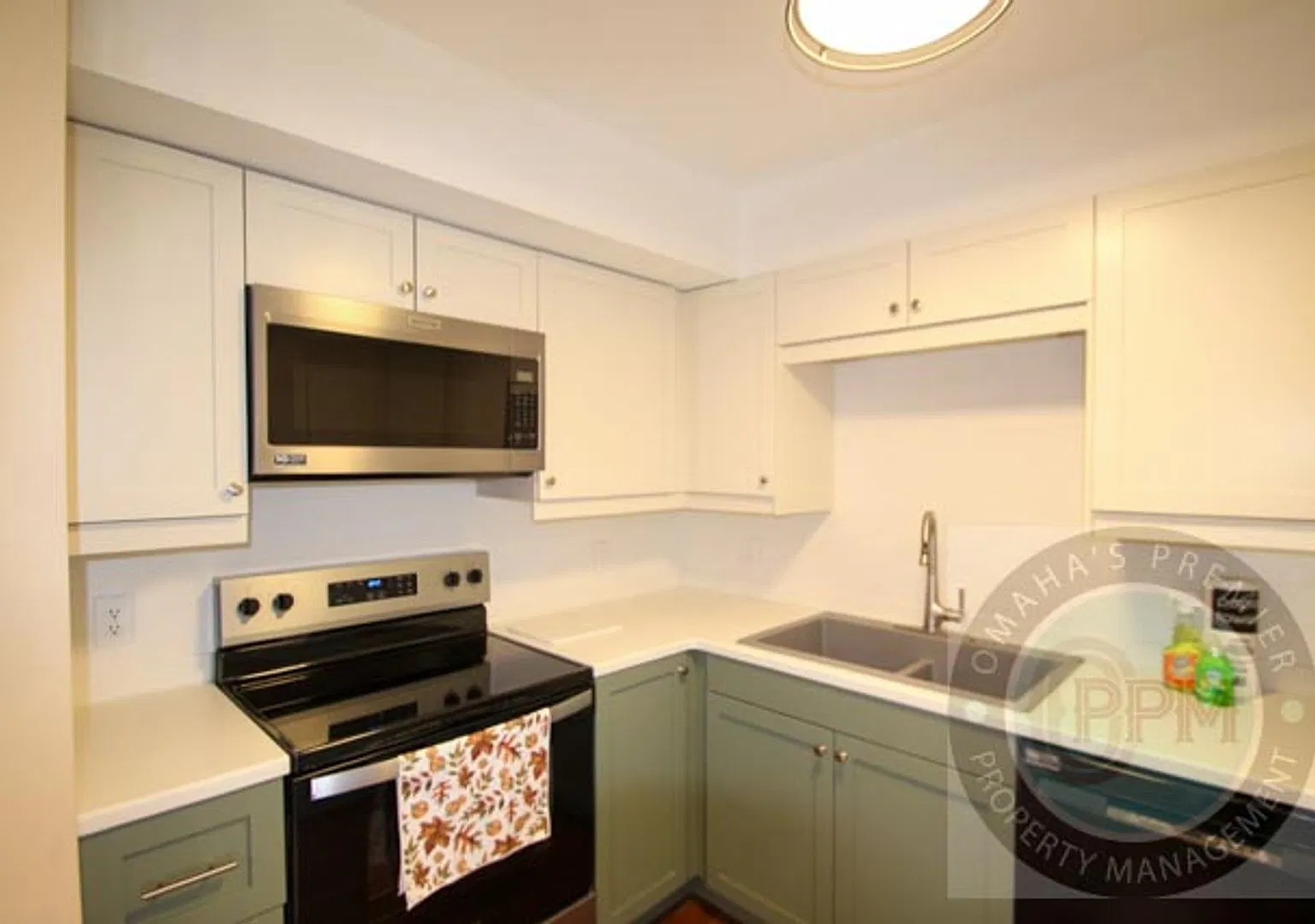 Spacious 3Bd/1.5Ba House | Bellevue, NE — Photo 4