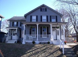 815 20th St APT 3, Rock Island, IL 61201