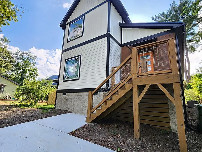 108 Tracy Ave — Photo 1